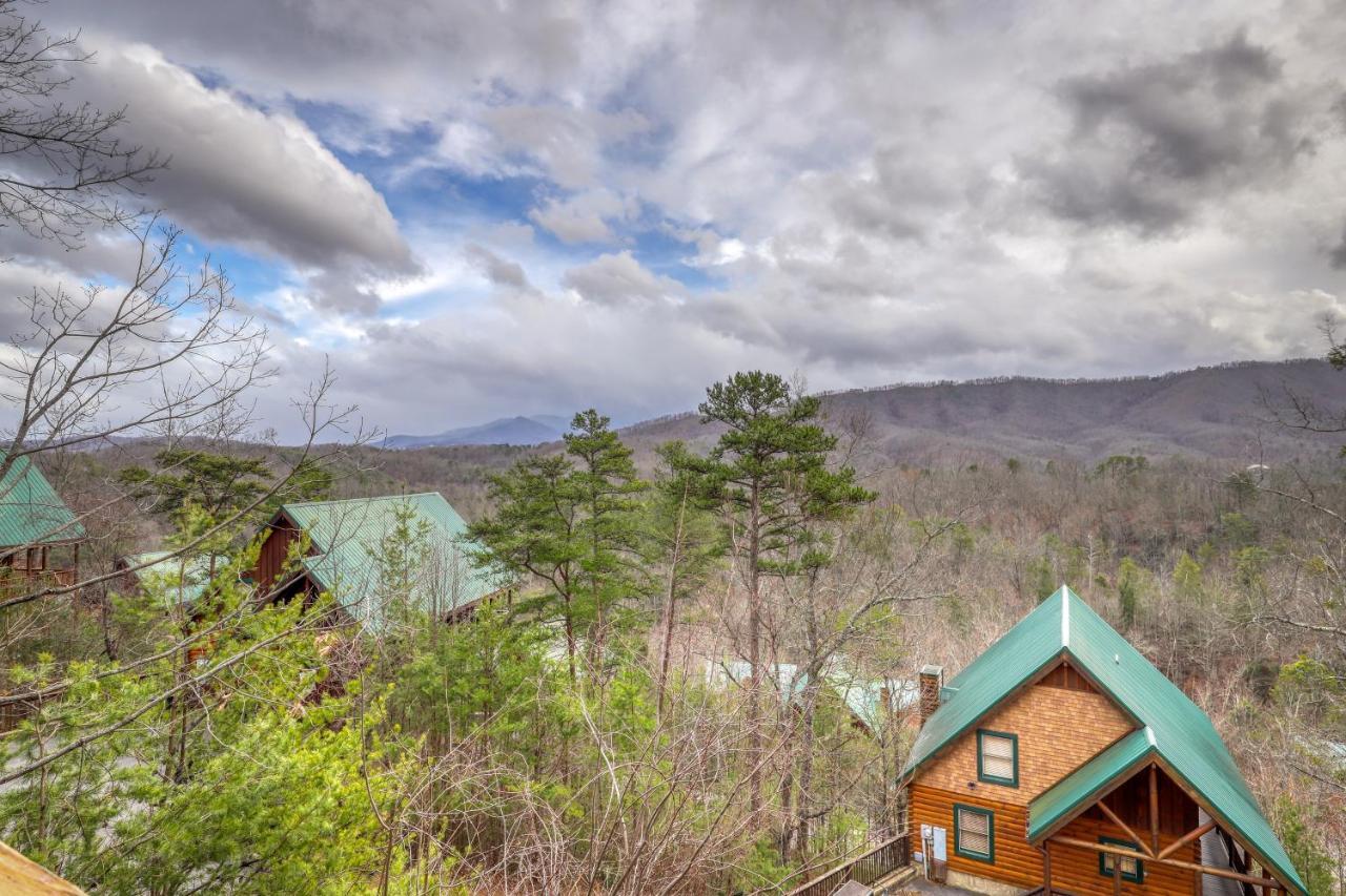 Above All Pigeon Forge Exterior photo